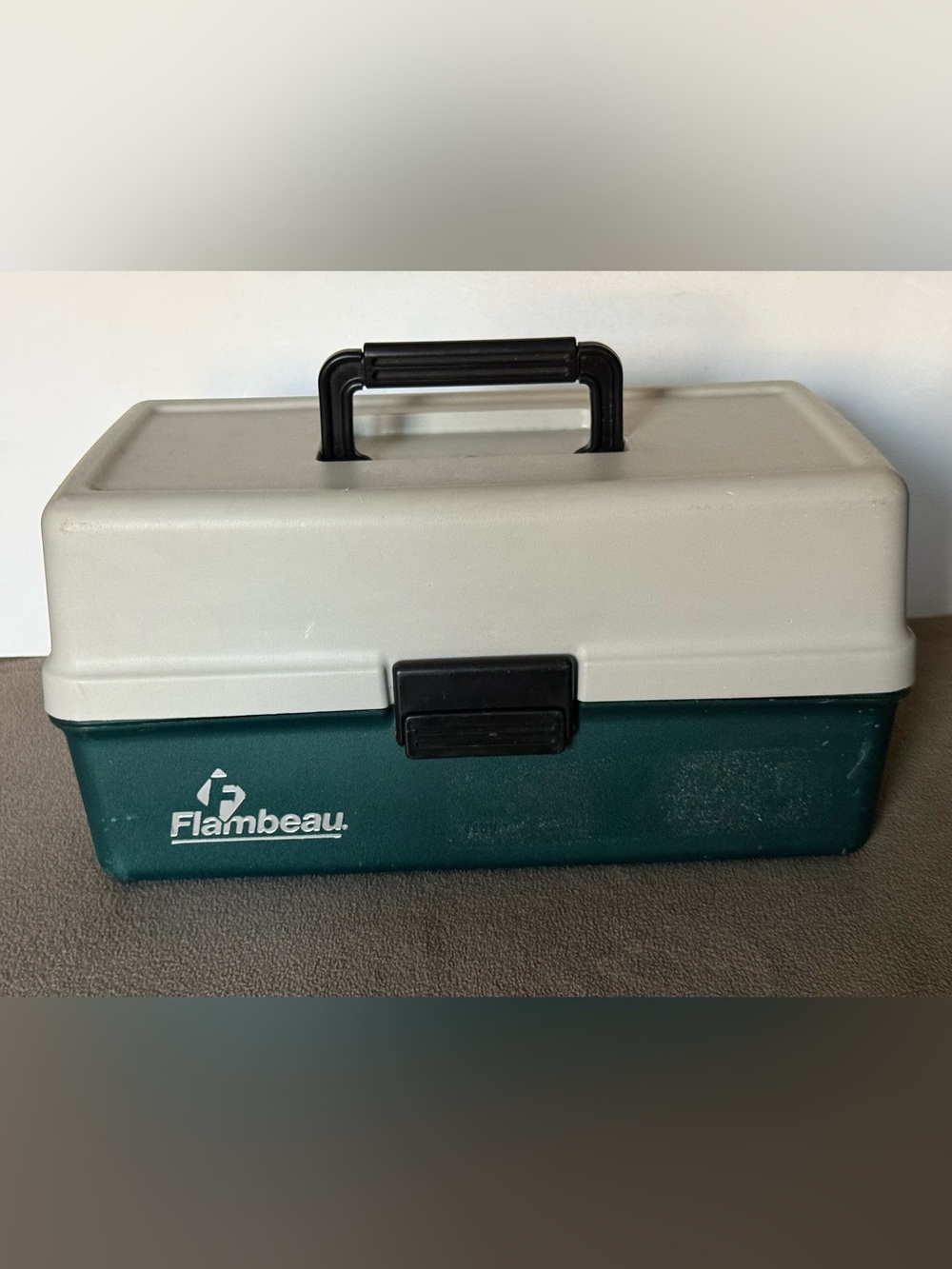 FLAMBEAU 3 TRAY TACKLE BOX 14 x 7.5 x 7.5 INCHES INTERIOR LOOKS UNUSED